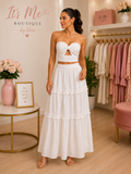 Set Blanco Boho con Top Strapless y Falda de Volantes