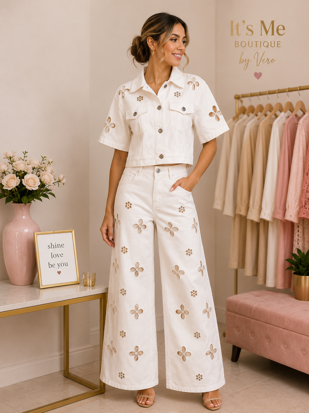 Set Denim Blanco con Detalles Florales